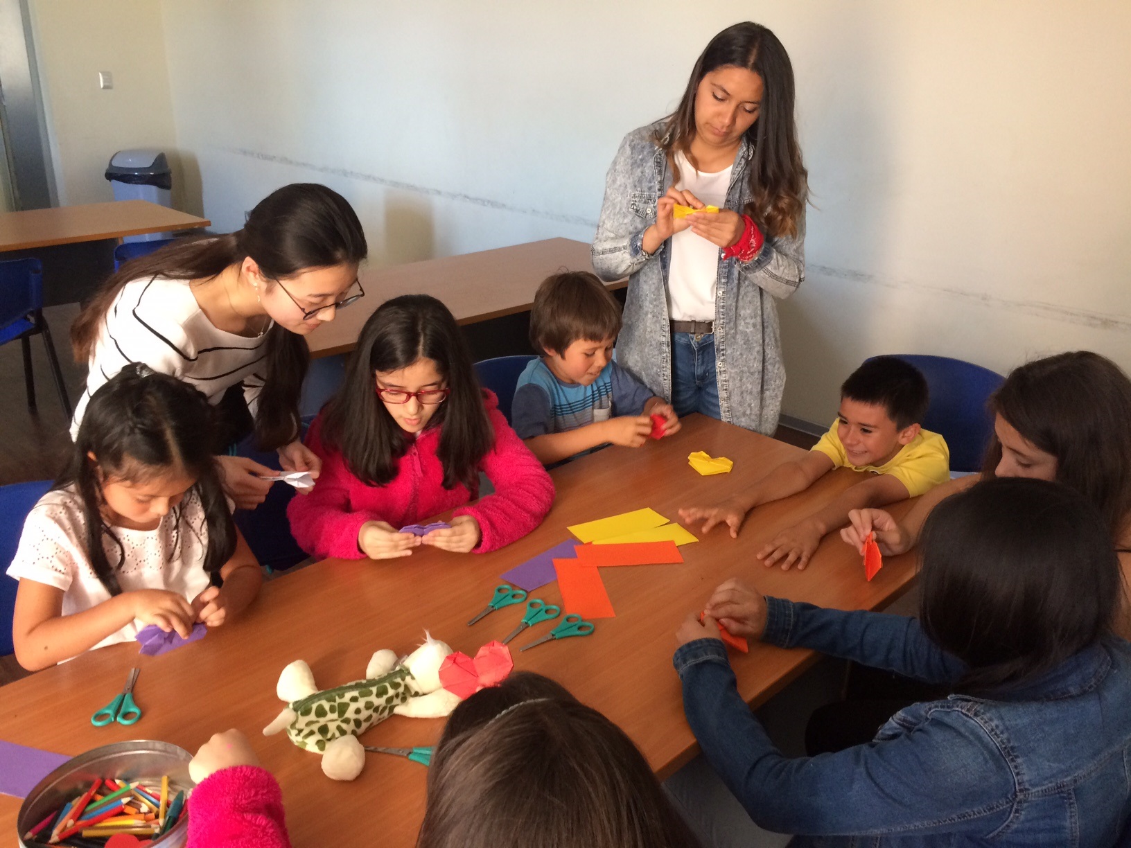 Niños y niñas aprenden cultura china en Instituto Confucio penquista