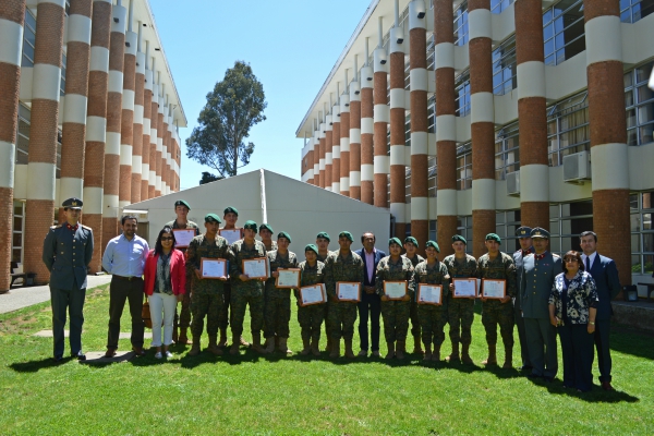 Jóvenes conscriptos del destacamento N°8 Tucapel se certificaron como guarda parques
