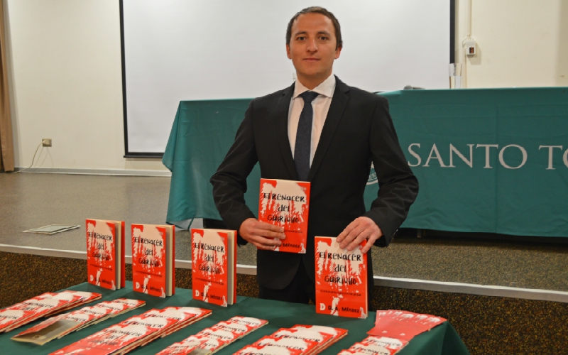 Ex estudiante tomasino presentó su libro en conjunto con editorial española “Difundia”