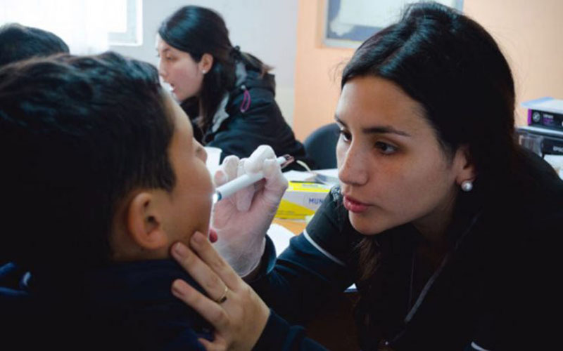 Especialista recomienda acciones apropiadas para cuidar la voz
