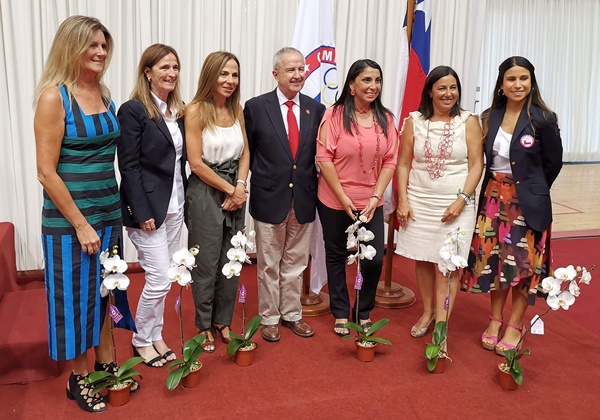 Alumnas y académicas tomasinas participan en actividad del COCH por Día de la Mujer