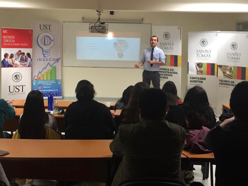 Cooperación entre carreras, trabajo colaborativo y elaboración de nuevos lazos.