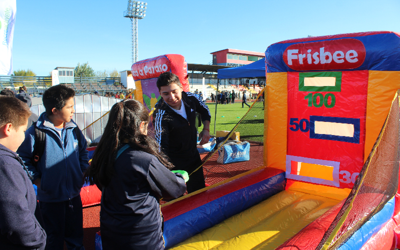 Alumnos de Preparador Físico de Santo Tomás participaron en jornada que celebró el Día Mundial de la Actividad Física