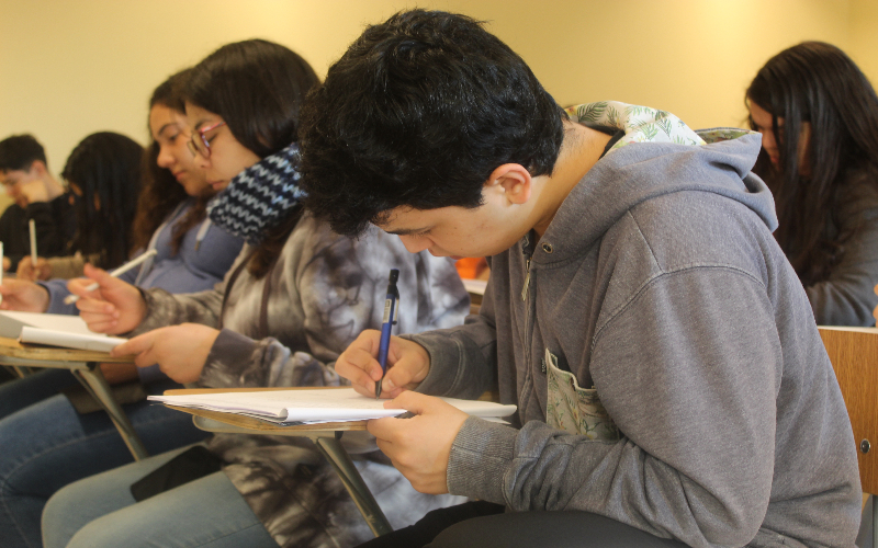 Más de 500 jóvenes participaron en 18° Ensayo Nacional PSU en Santo Tomás Los Ángeles