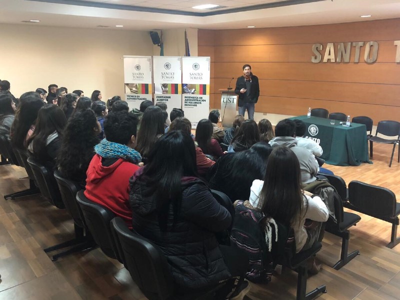 Seminario: “Fundamentos de innovación, emprendimiento y financiamiento”