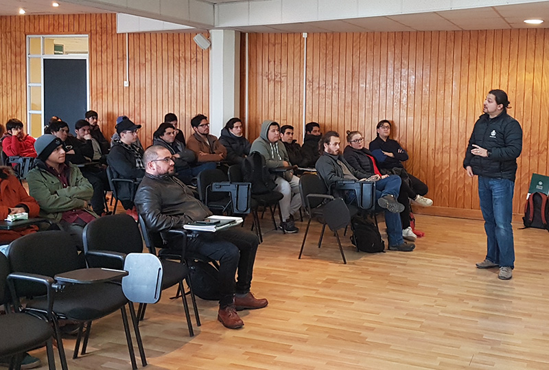 Experto en seguridad informática llama a respetar espacio personal digital