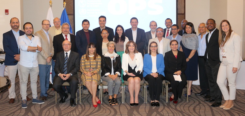 Decana de Salud participa en taller de evaluación de la primera edición de curso Redes Integradas de Servicios de Salud (RISS)