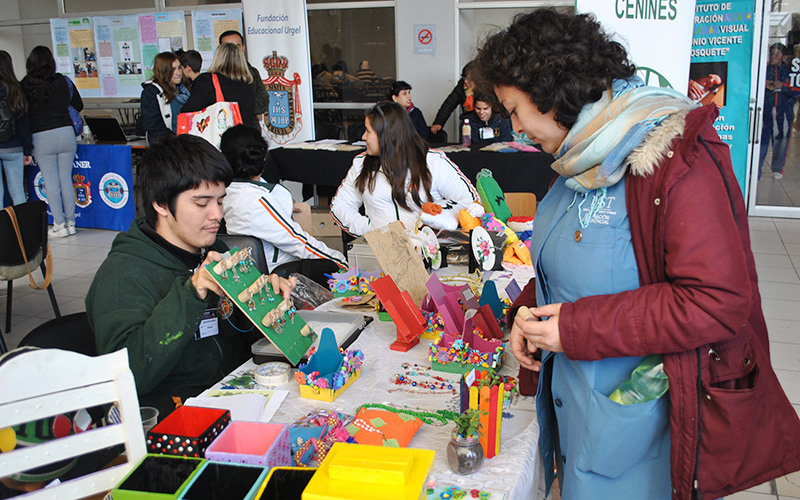 Establecimientos de toda la Región de Valparaíso participan en la IV Feria de Autogestión y Emprendimiento Inclusivo de UST