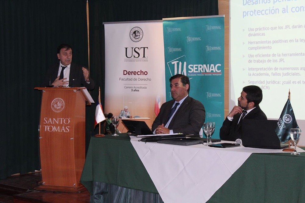 Realizan seminario sobre la Ley del Consumidor junto a jueces y funcionarios de Juzgados de Policía Local