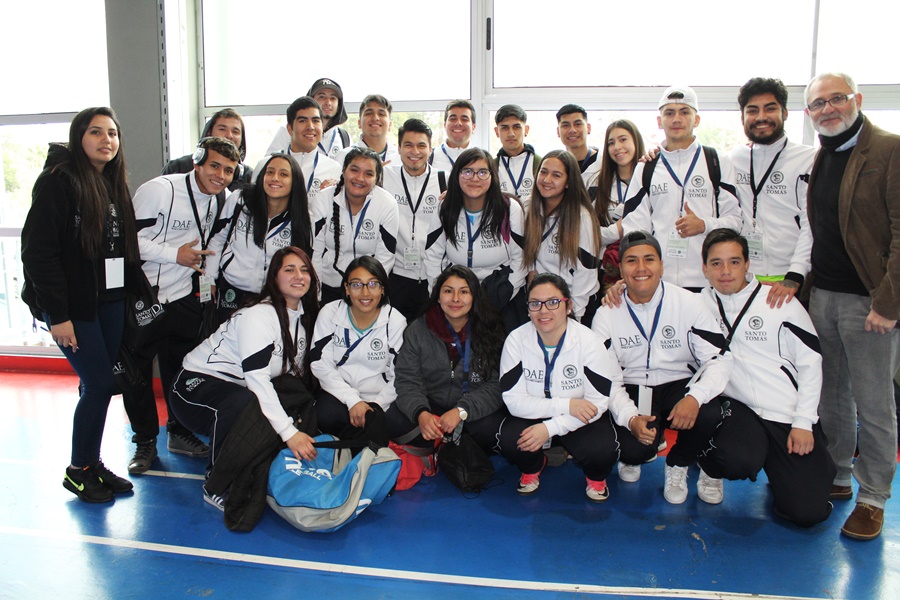 Trabajo en equipo y amistad marcaron las Olimpiadas Regionales Santo Tomás