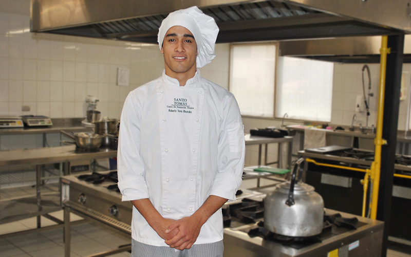 Alumno de Gastronomía participará en gira a Italia junto al grupo cultural Maori Tupuna de Rapa Nui