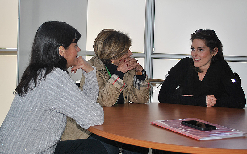 English Corner Club: el espacio para que los académicos de Santo Tomás Viña del Mar disfruten practicando inglés