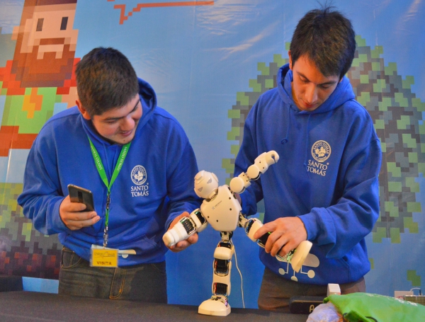 Tres carreras del Instituto Profesional colaboraron en ExpoGame