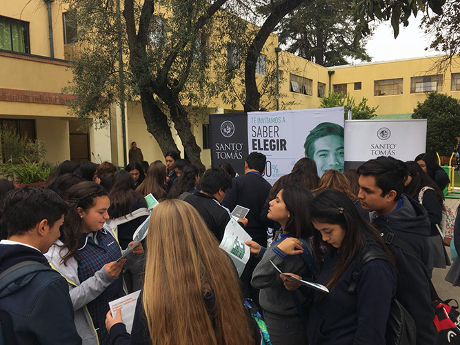 La unidad de Admisión ya tiene cubierto el 80% de los colegios del Maule con información de Santo Tomás