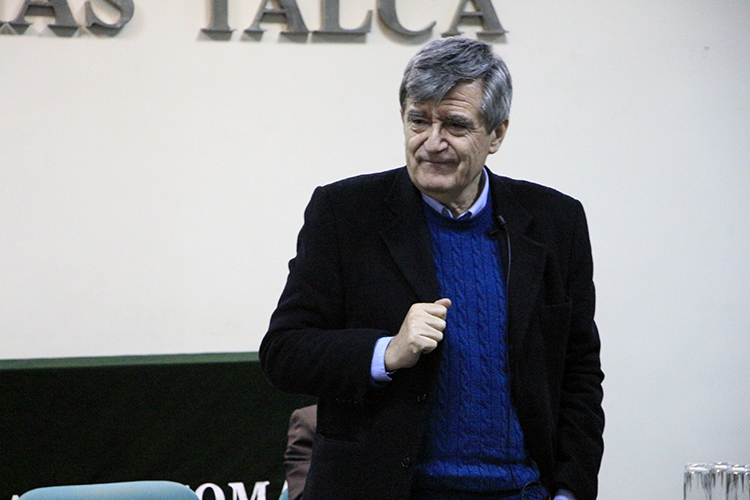 Camilo Escalona habló de socialismo y su experiencia personal en Diálogos Públicos de la UST Talca