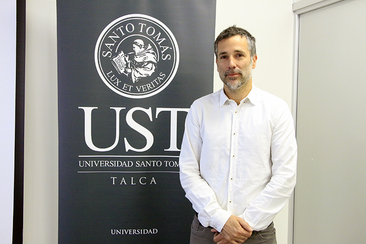 Experto en Bullying expuso en Seminario en la UST Talca