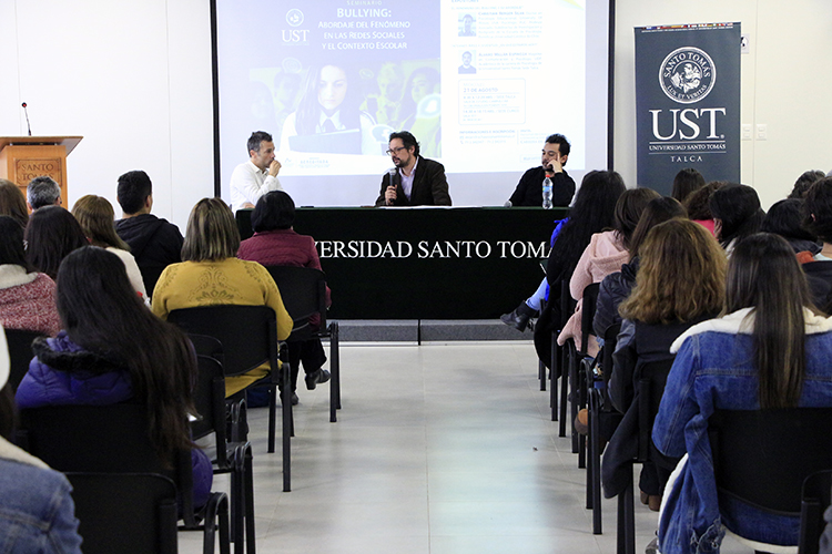 Expertos nacionales analizaron el Bullying en redes sociales y contexto escolar
