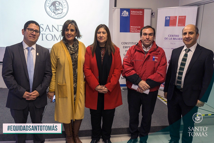 Santo Tomás y SERNAMEG dictaron capacitación sobre equidad de género y violencia