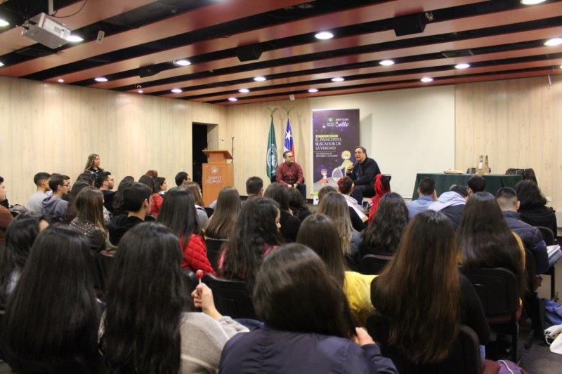 Padre Felipe Berrios, dialogó sobre la importancia de los valores en la educación