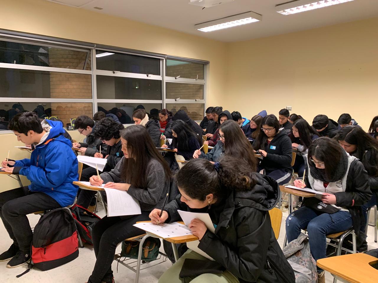 Positivo balance tras el ensayo PSU vespertino de Santo Tomás