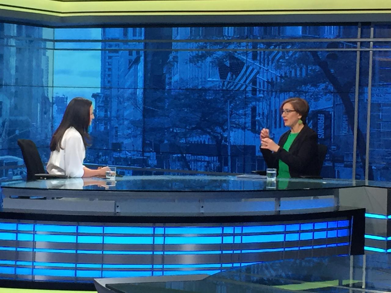 Investigadora de TEKIT UST es entrevistada en MEGA PLUS: "la escuela, como institución educativa, no puede aislarse del entorno digital en el que vivimos"