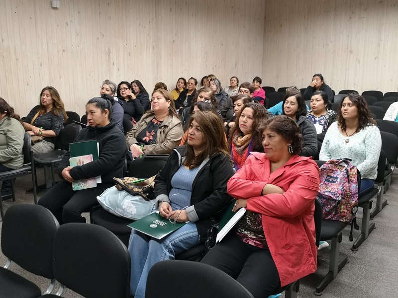 Emprendedoras ovallinas adquieren herramientas para potenciar sus PYME