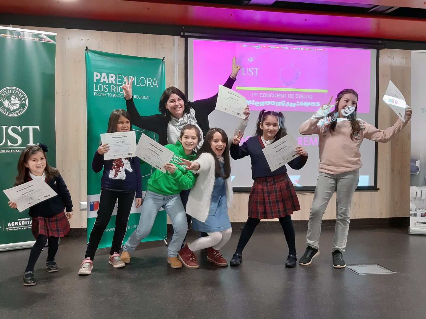 Niñas y niños participaron de concurso de dibujo sobre microorganismos en UST Valdivia