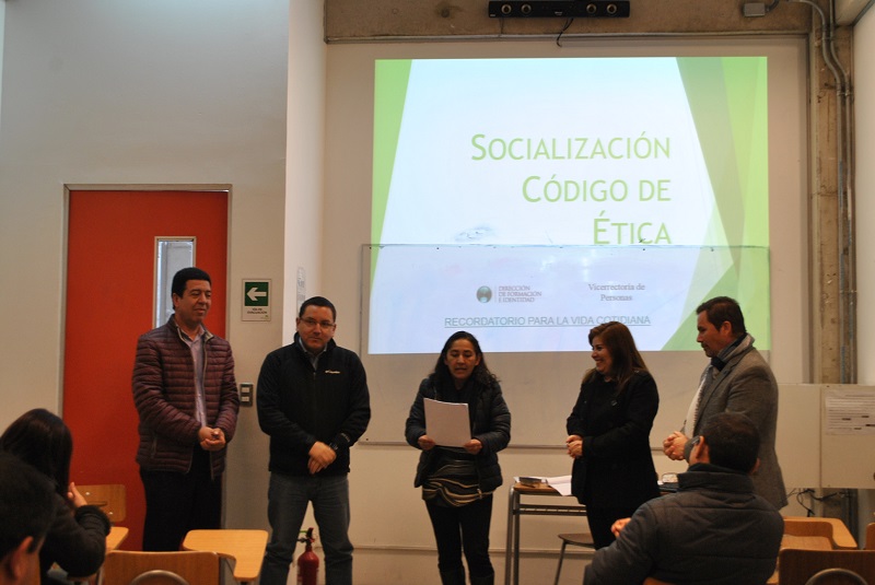 Código de Ética de Santo Tomás fue socializado entre los colaboradores de Ovalle