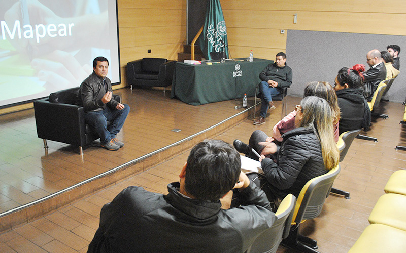 Taller de Ideación en sede Viña del Mar entrega consejos para participar en el II Concurso Nacional de Innovación Social Santo Tomás