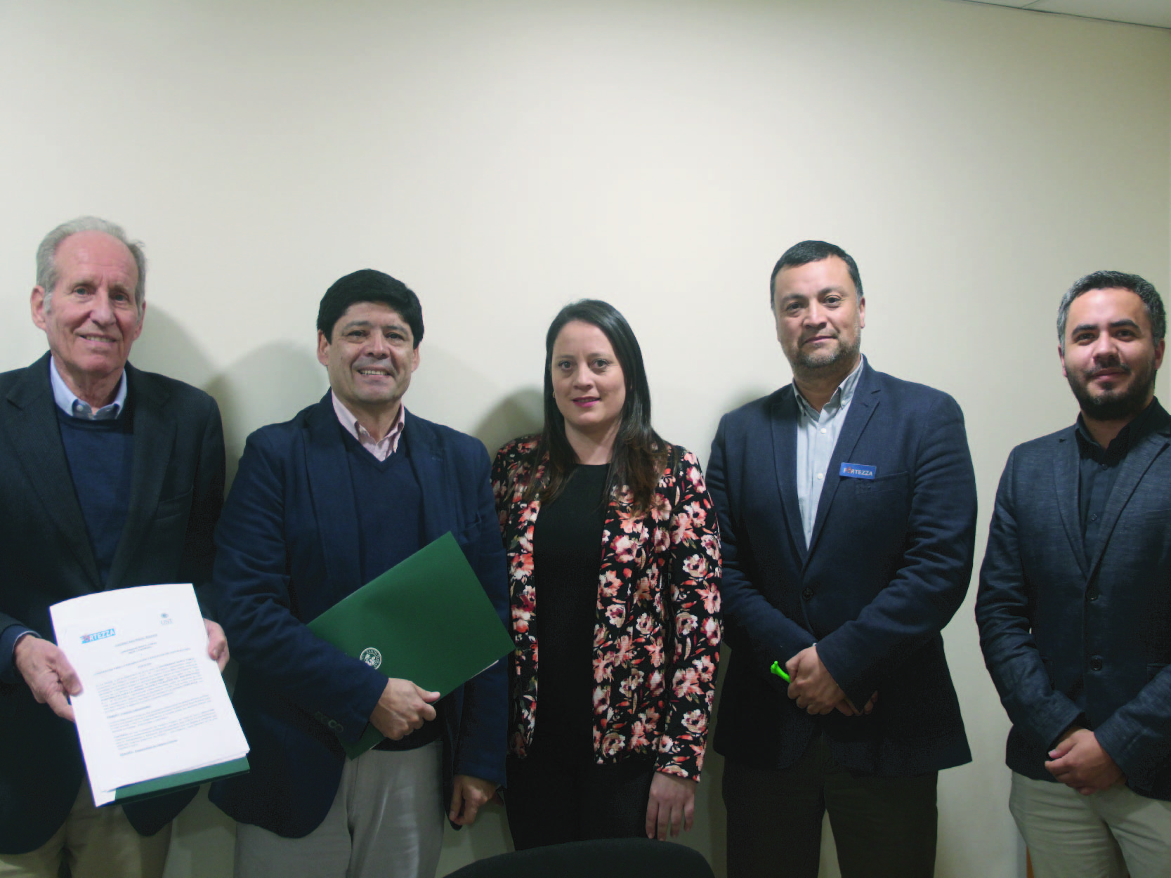 Firma de convenio asistencial docente Universidad Santo Tomás La Serena y corporación para la rehabilitación y educación del discapacitado FORTEZZA.