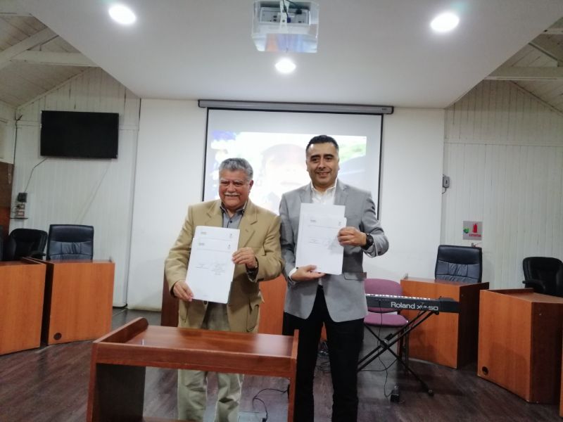 IP Santo Tomás firma convenio colaborativo con Municipio de San Pedro de la Paz