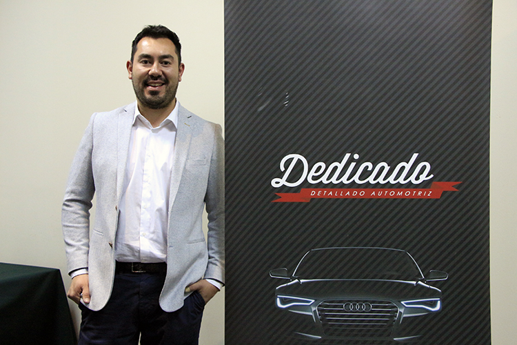 Emprendedor del rubro automotriz dictó charla en la UST Talca