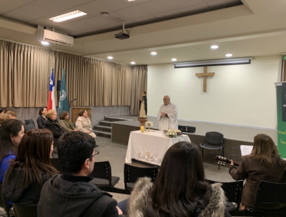 Con campaña de donación de pañales finalizó la Semana Santo Tomás en Temuco