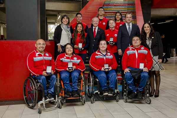 Santo Tomás homenajeó a sus alumnos que brillaron en los Juegos Panamericanos y Parapanamericanos 2019