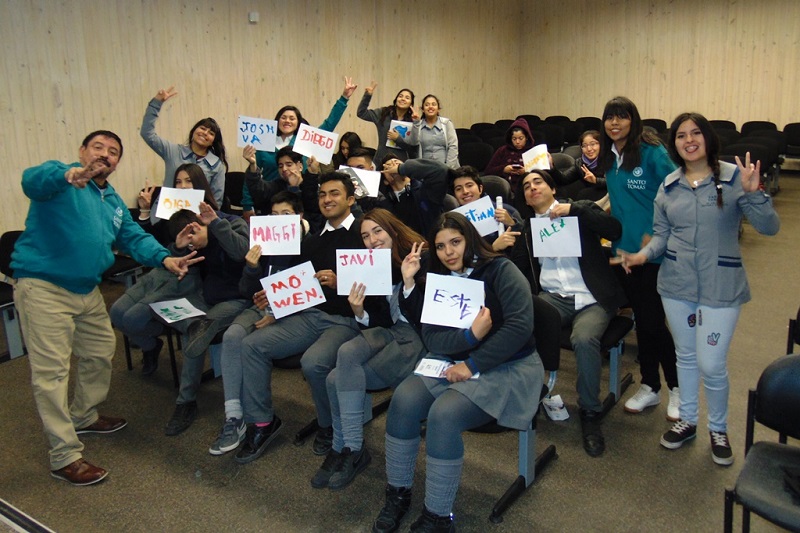 Estudiantes secundarios de Ovalle fueron tomasinos por un día