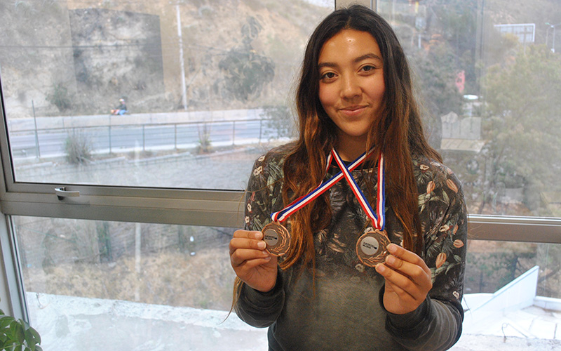 Alumna de Preparador Físico gana dos medallas en fecha del Circuito Nacional de Sup Race en Valdivia