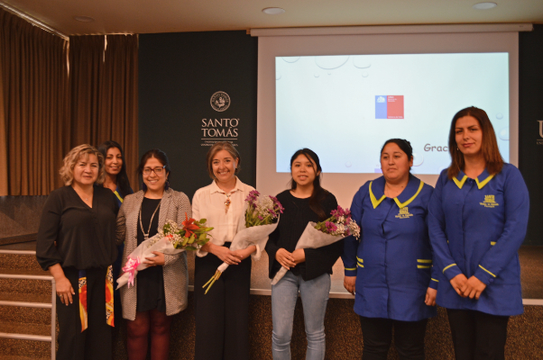 Estudiantes del área de educación participaron de seminario sobre estimulación temprana