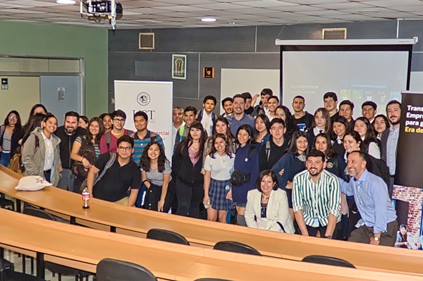 Go Digital Night vinculó a estudiantes de enseñanza media con modelos de negocios innovadores