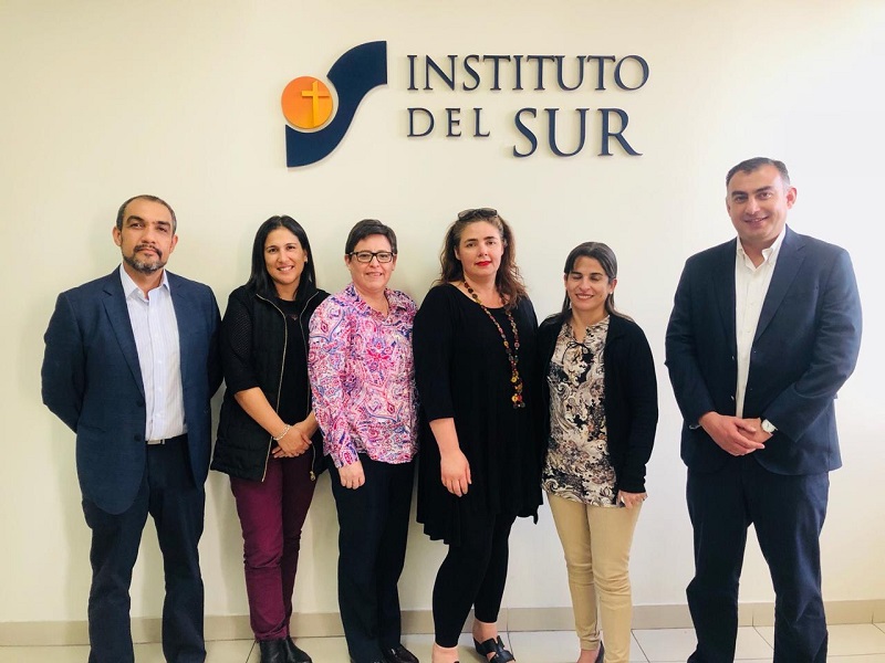Santo Tomás e Instituto del Sur potencian intercambio entre ambas instituciones