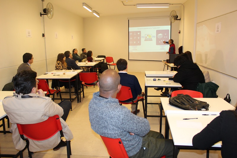 Taller de Experiencia Online se realizó en Santo Tomás sede San Joaquín