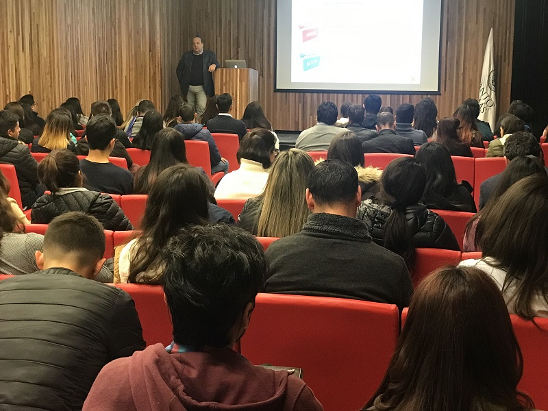 Tomasinos de Santiago Centro se capacitan en Metodología Hogan