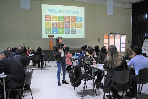 Estudiantes y académicos participan en Talleres de Ideación de Innovación Social