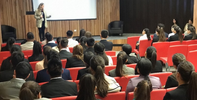 Alumnos de Servicios Aerocomerciales y Transportes Turísticos postulan a práctica en LATAM