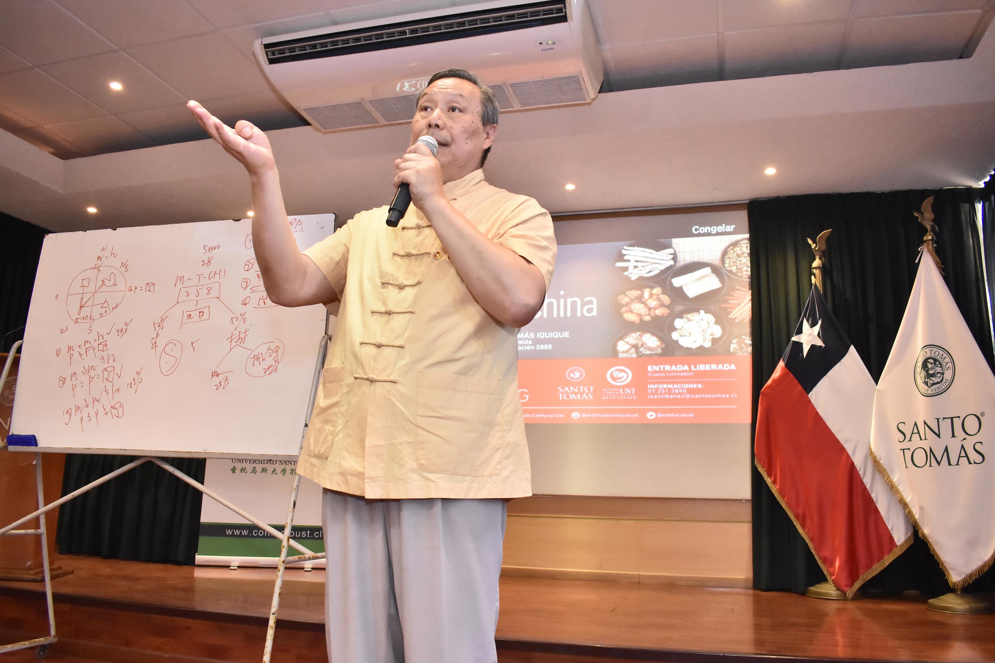 Maestro Yu Po Yang realiza seminario de Medicina Tradicional China en Iquique