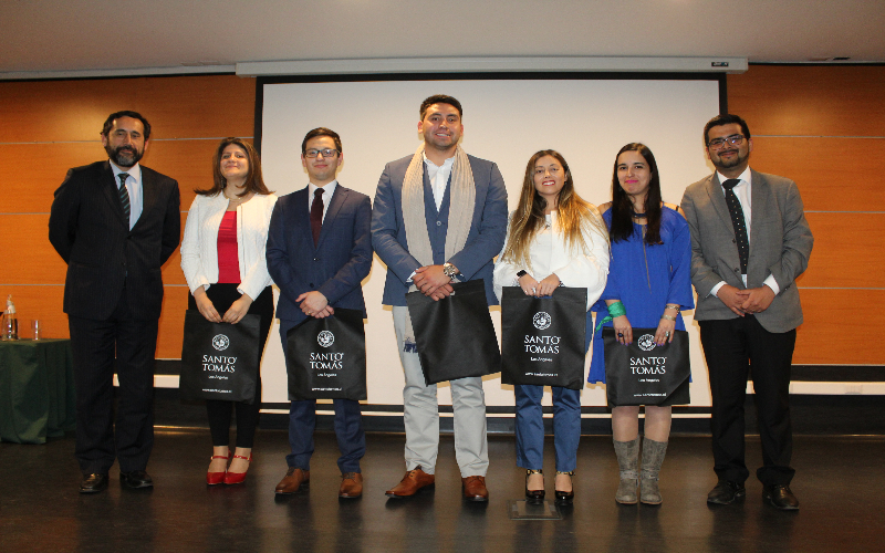 Carrera de derecho UST Los Ángeles llevó a cabo inédito conversatorio con egresados