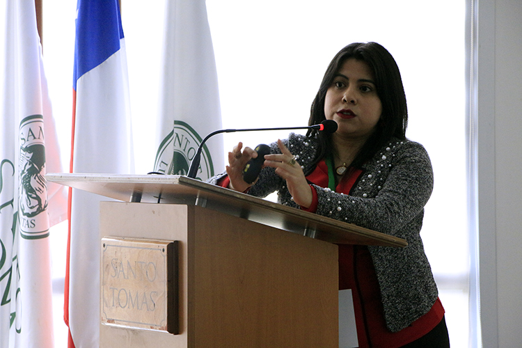 Nutricionista Daniela Robles expuso sobre el impacto de las proteínas en la funcionalidad de los adultos mayores