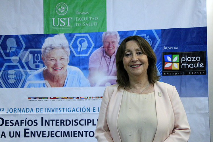 Decana de Salud de la UST expuso sobre acceso equitativo a servicios de salud integrales en JIIS 2019