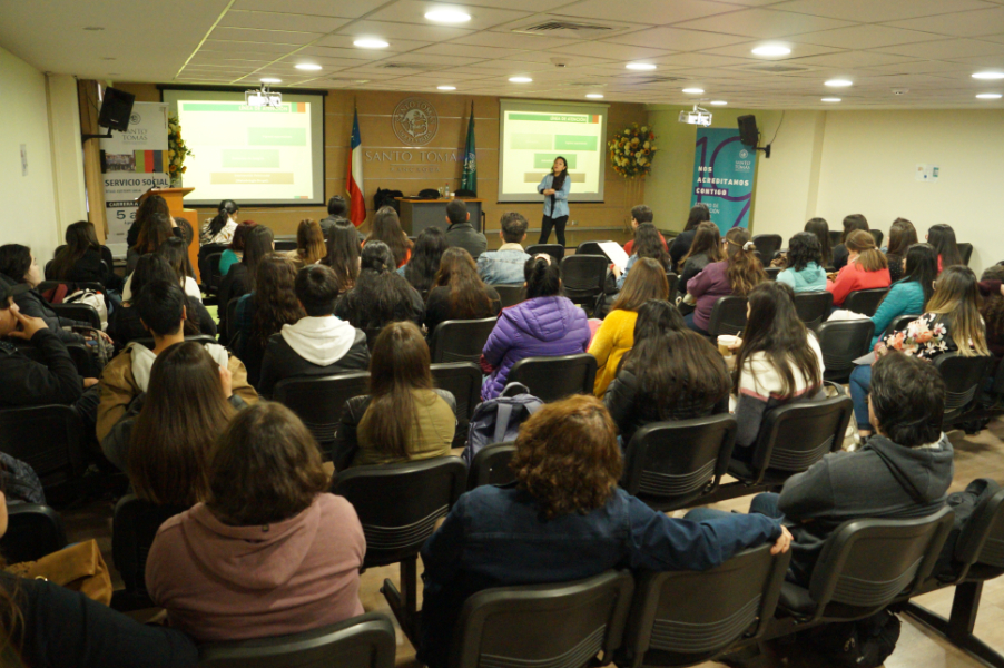 Dictan charla para concientizar sobre violencia de género