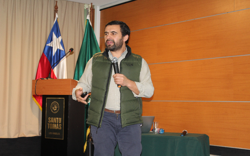 Estudiantes de kinesiología UST Los Ángeles se capacitaron en kinesiterapia respiratoria pediátrica
