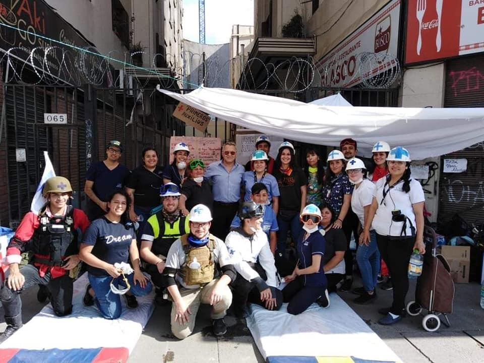 Brigada UST ofrece ayuda médica y psicológica en la “zona cero” de las movilizaciones sociales
